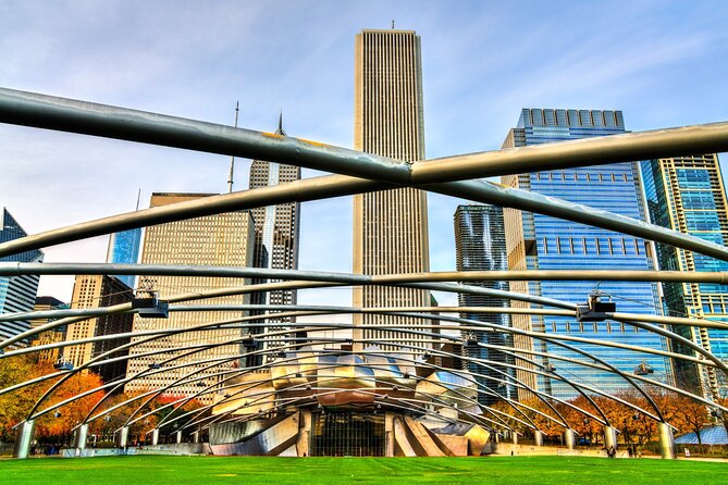Chicago Millennium Park Self-Guided Walking Tour - Best time to walk: use the Welcome Center hours and the light you want
