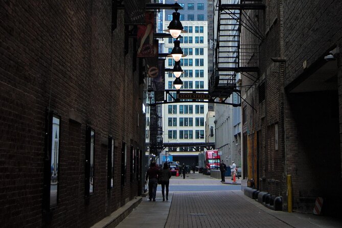Chicago Mobs and Haunts Walking Tour - Exchequer Restaurant & Pub: Capone’s shadow in a modern pub