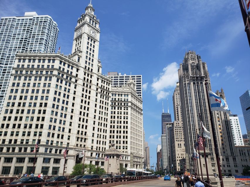 Chicago: Must See Chicago 90 minute Walking Tour - The Chicago River section: the lifeblood route behind the skyline