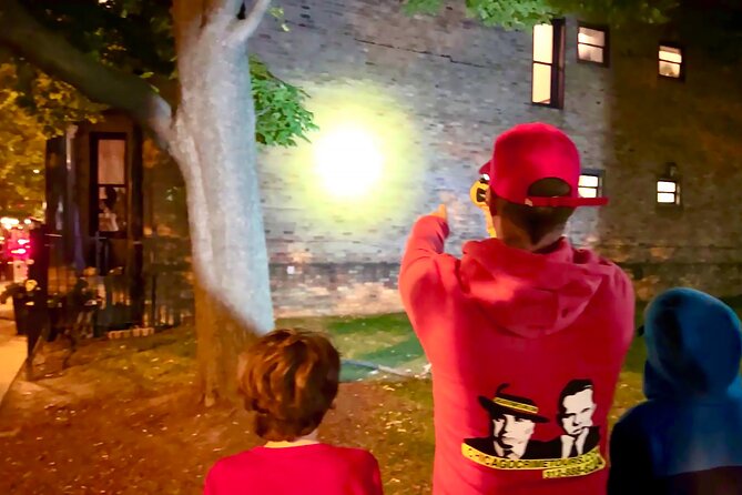 Chicago Night Crimes Tour by Bus - The Ride and the Style: Live Storytelling Plus Photo Moments