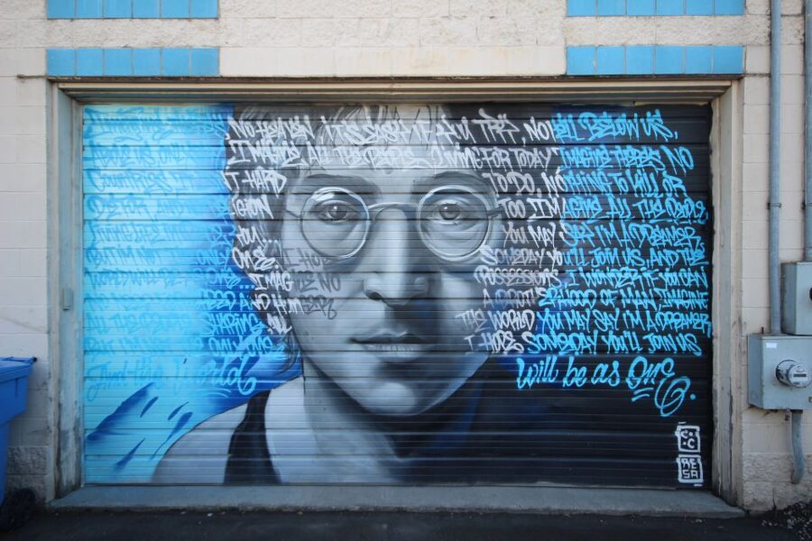 Chicago: Offbeat Guided Street Art Tour - Meeting at The Goddess and Grocer: start easy, get oriented fast