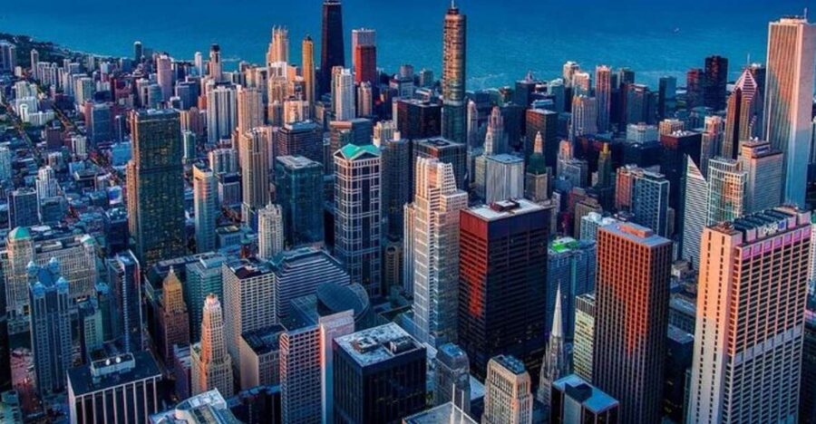 Chicago: Private custom tour with a local guide - Meeting Your Guide: Hotel Pickup and Flexible Start Points