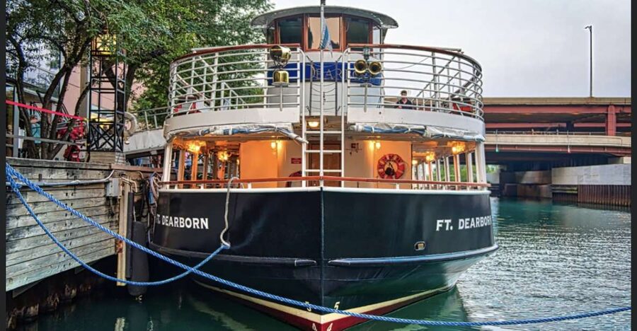Chicago River: 1.5-Hour Guided Architecture Riverboat Tour - Live Docent Narration on a 90-Minute Clock