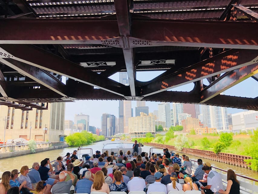 Chicago River: 90-Min Architecture Boat Tour - Inside the boat: restroom, A/C, windows, and how to pick your seat