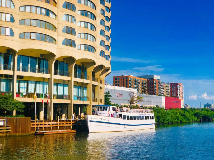 Chicago River: 90-Min Architecture Boat Tour - Best time to go: daylight clarity or nighttime glow