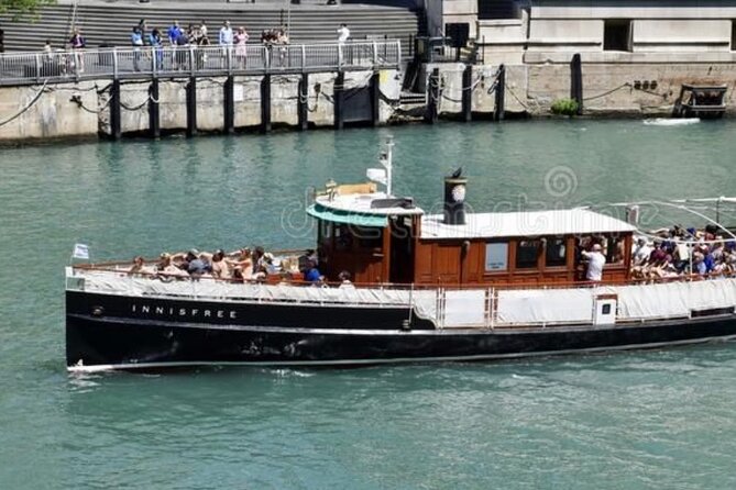 Chicago River Architecture Tour Aboard a Historic Yacht - Stop 4: The Magnificent Mile with Shopping-Strip Energy
