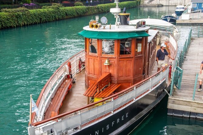 Chicago River Architecture Tour Aboard a Historic Yacht - Where You Meet and What the 90 Minutes Feels Like