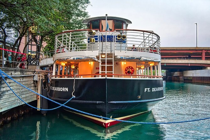 Chicago River Cocktail Cruise - How The Cruise Works: Narration, Drinks, And Onboard Comfort