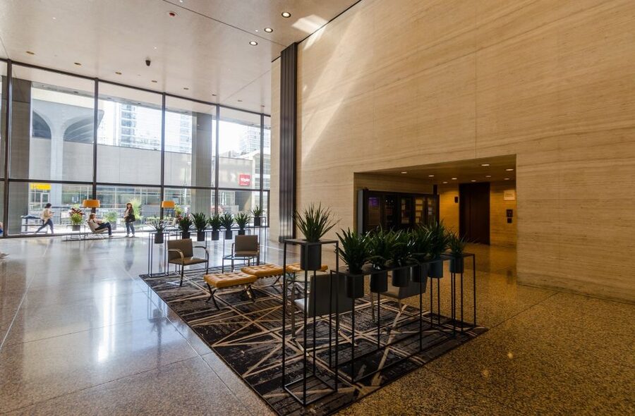 Chicago's Modern Skyscrapers Guided Walking Tour - How much is a $35 tour really worth here