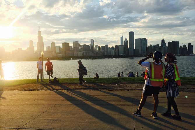 Chicago's Ultimate City Bike Tour - Shedd Aquarium and Adler Planetarium: two ticketed stops, quick and focused