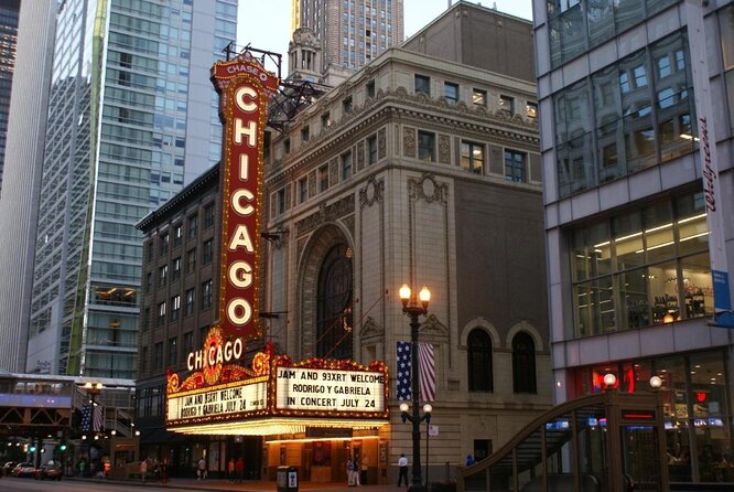 Chicago Seasonal Stroll Walking Tour of Holiday Attractions - Key highlights worth your time
