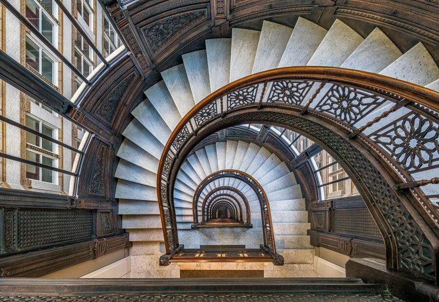 Chicago: Secret Interiors Architecture Walking Tour - Rookery Building interiors: classic design with a Sunday backup