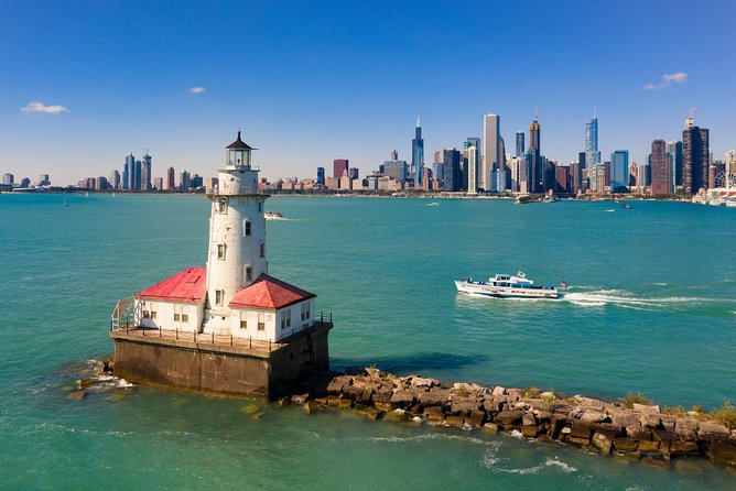 Chicago Sightseeing River and Lake Cruise - How this $45 cruise pays off (and where it doesn’t)