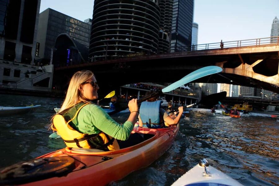 Chicago: Sunset Kayak Tour on the Chicago River - Key reasons this sunset kayak tour works