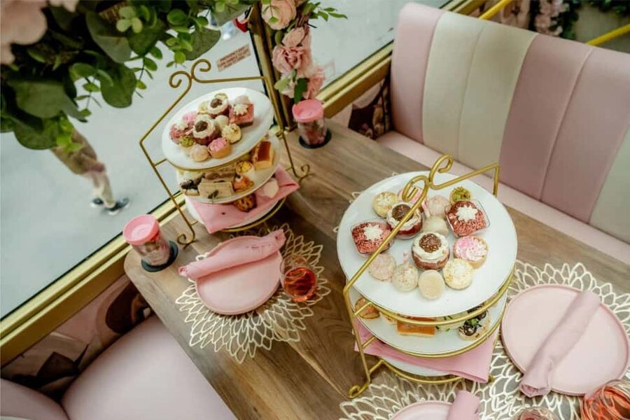 Chicago: Tea Around Town With Curated Teas & Iconic Sights - Millennium Park, Navy Pier, and the Magnificent Mile from your seat