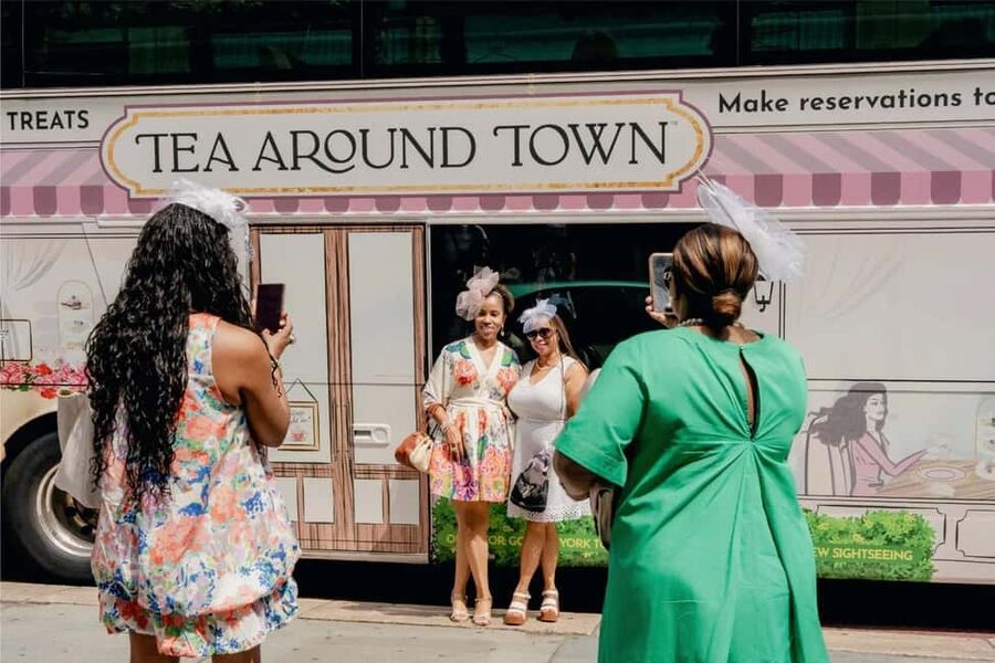 Chicago: Tea Around Town With Curated Teas & Iconic Sights - Should you book this Tea Around Town tour?