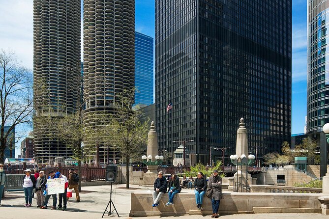 Chicago Walking Tour: Connecting Past and Present - Reliance Building: short stop, big context