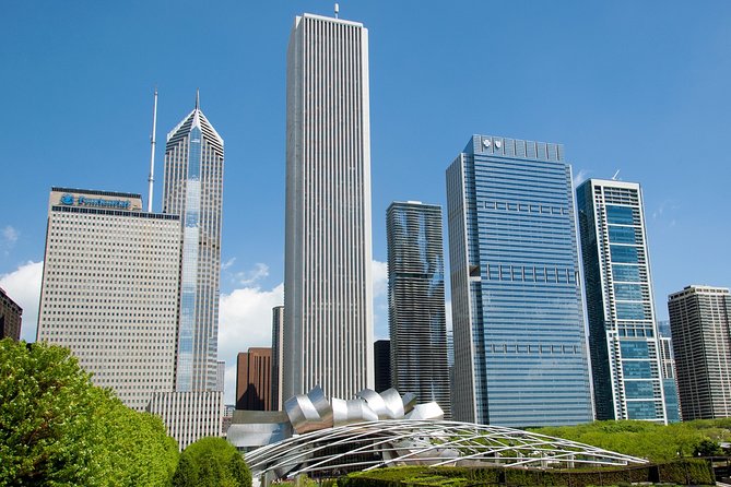 Chicago Walking Tour: Must-See Chicago - John Hancock Center at 875 N Michigan Ave