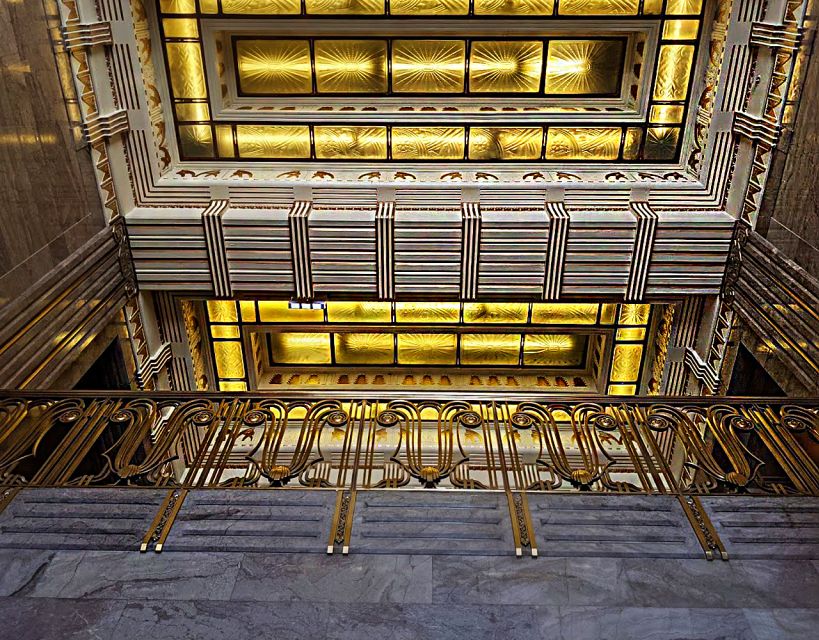 Chicago Walking Tour: See Inside Art Deco Masterpieces - Finding Your Meeting Point at 425 S. Financial Place
