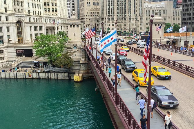 Chicago Walking Tour: The Magnificent Mile - The Magnificent Mile is better when you can read it