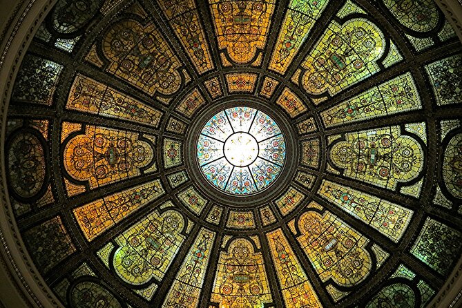 Chicago Walking Tour: Tiffany Treasures - The best part: small-group focus makes the glass actually readable