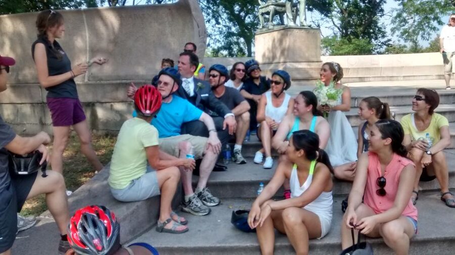 Chicago: Westside Food Tasting Bike Tour with Guide - Guides and bikes: the difference between fun and frustrating