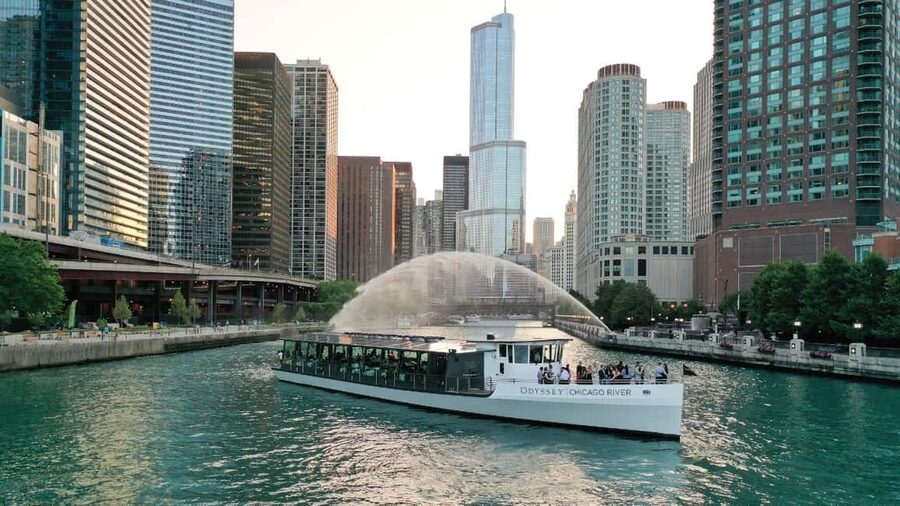 City Cruises Chicago: Brunch, Lunch, or Dinner River Cruise - The Odyssey Chicago River: Where the Views Actually Land