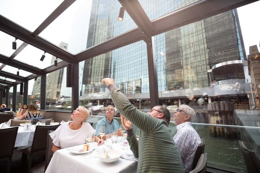 City Cruises Chicago: Brunch, Lunch, or Dinner River Cruise - The River Route: From DuSable Bridge to Navy Pier (in Sight-Order)