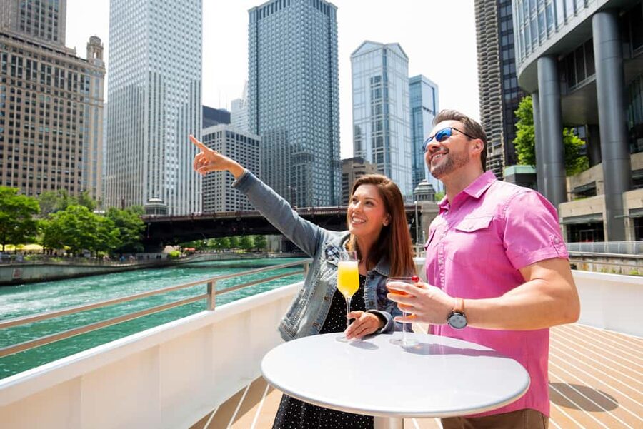 City Cruises Chicago: Brunch, Lunch, or Dinner River Cruise - Getting Onboard at NBC Tower and Cityfront Plaza
