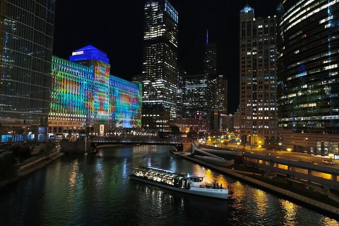 City Cruises Chicago: Fireworks Premier Plus Dinner Cruise - The Atmosphere: DJ Music, Photo Moments, and City Views From the Water
