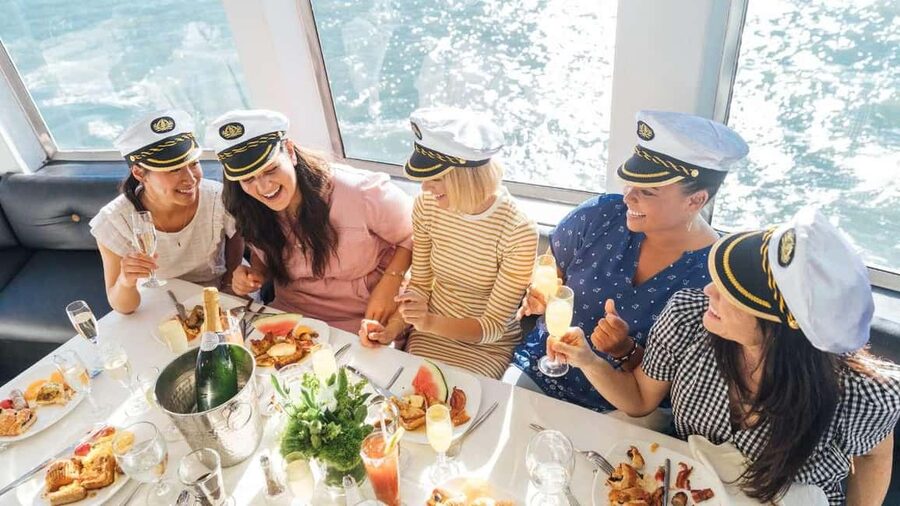 City Cruises Chicago: Lake Michigan Lunch or Dinner Cruise - The Route: Skyline Stops That Matter for Photos and First-Time Sightseeing