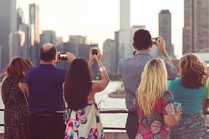 City Cruises Chicago: Premier Lake Michigan Brunch Cruise - Views you can actually point to: Willis Tower, John Hancock, Shedd Aquarium, Aon Center