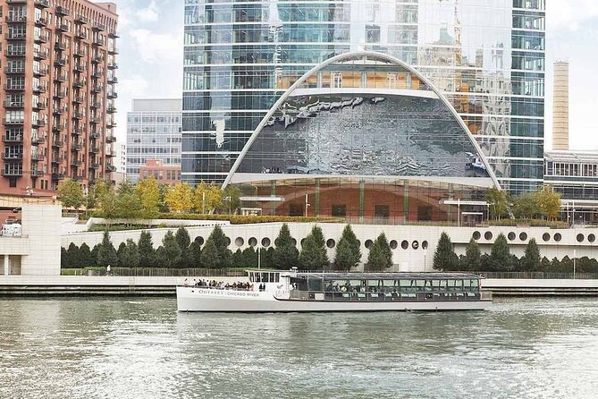 City Cruises Chicago: Premier Plus Brunch Cruise on Chicago River - Should you book this Chicago River brunch cruise?