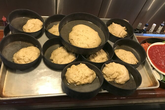 Deep Dish Cooking Class at Pizzeria Uno in Chicago - How to make the most of it (even if it’s busy)