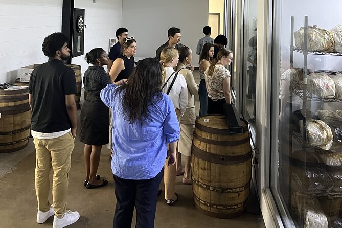 Explore Chicago’s Indoor Mushroom Farm Experience - Step into a high-tech indoor farm in Chicago