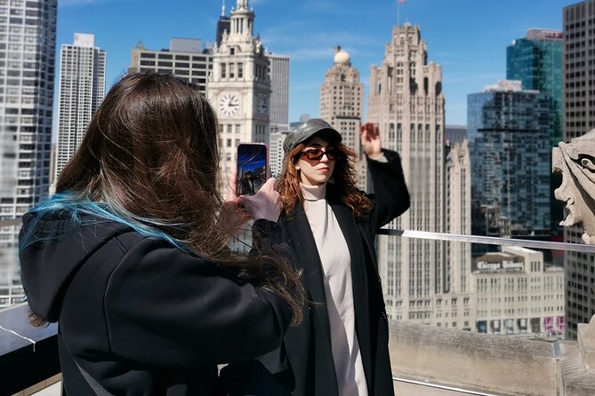 Express Chicago Photo Tour of Landmarks - Stop 1: Chicago Theatre Photos Without the Entry Headache