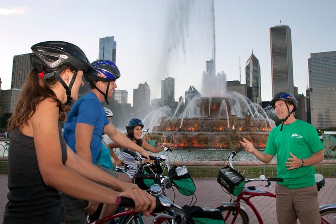 Fright Hike: Chicago Halloween Bike Tour - Streeterville at dusk: what makes the vibe work