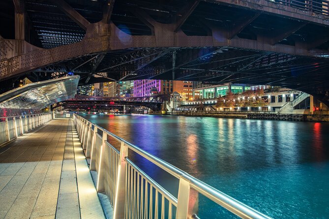 Ghosts of Chicago Family Friendly Ghost Tour - Price and value: what $29.99 buys you in 1h30