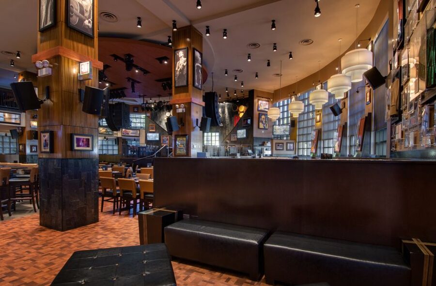 Hard Rock Cafe Chicago - Should You Book It? My Straight Call