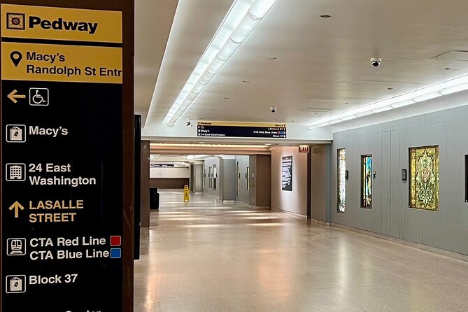 Holiday Walking Tour: Underground Chicago via the Pedway - The Swissotel Start and the Small-Group Advantage