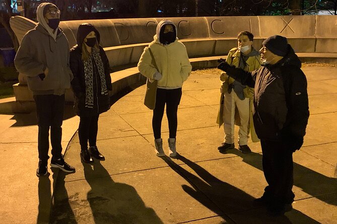 Lincoln Park Hauntings Ghost Investigation Tour - Stop 3: Lincoln Park Zoo and the cemetery rumor