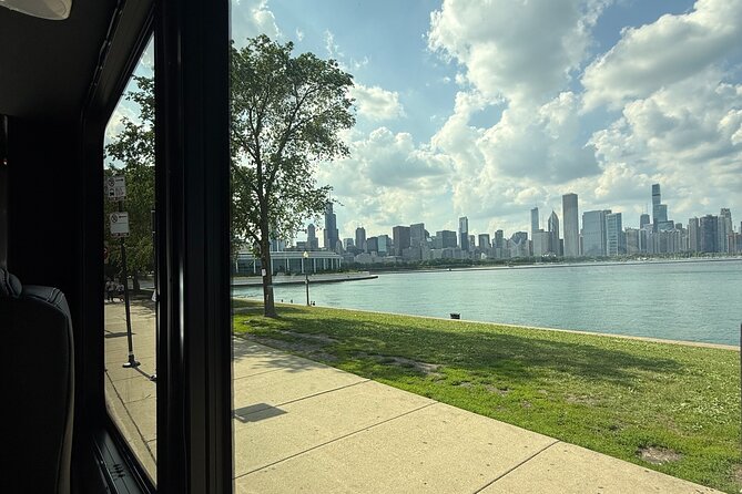 Luxury Minibus Chicago City Tour - The Rookery Building interior (when open) plus Lake Shore Drive views