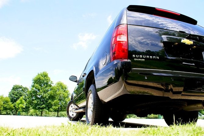 Midway Airport Transfer to Chicago by Luxury SUV - Curbside - What’s not included: food, drinks, and meet-and-greet expectations