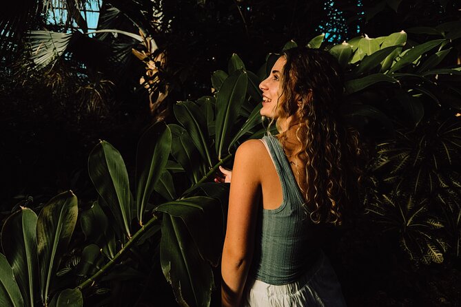 Photo Shoot in Chicago’s Urban Jungle Garden - Key things I’d bet on before you book