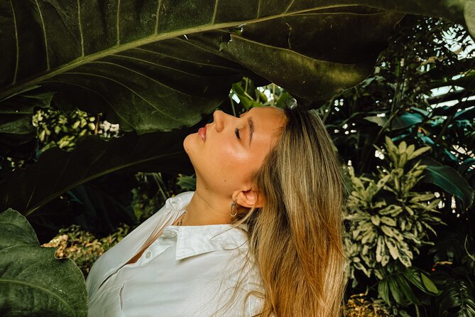 Photo Shoot in Chicago’s Urban Jungle Garden - Price, Timing, and Who This Fits Best
