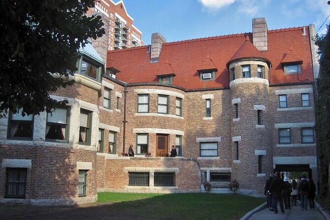 Prairie Avenue Haunted History Tour and Ghost Hunt - Getting started at the Glessner House: timing, gear, and what to wear