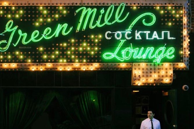 Private Speakeasy Pub Crawl in Chicago with Local Historian - Hotel pickup and luxury private transport: the value of not wrestling transit