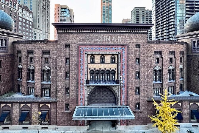 Retro River North Walking Tour - How the mobile ticket and small group changes the experience