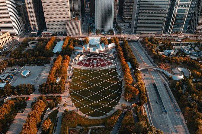Self-Guided Chicago Loop Tour Explore the City at Your Own Pace - Stop 0: The Art Institute vibe—American Gothic and a Beaux-Arts shell