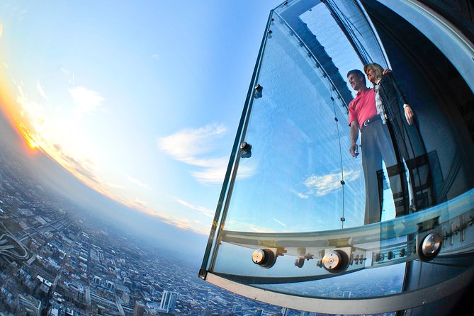 Skydeck Chicago: Pie in the Sky VIP Dinner at Willis Tower - Price and value: how $154 makes sense (and when it doesn’t)